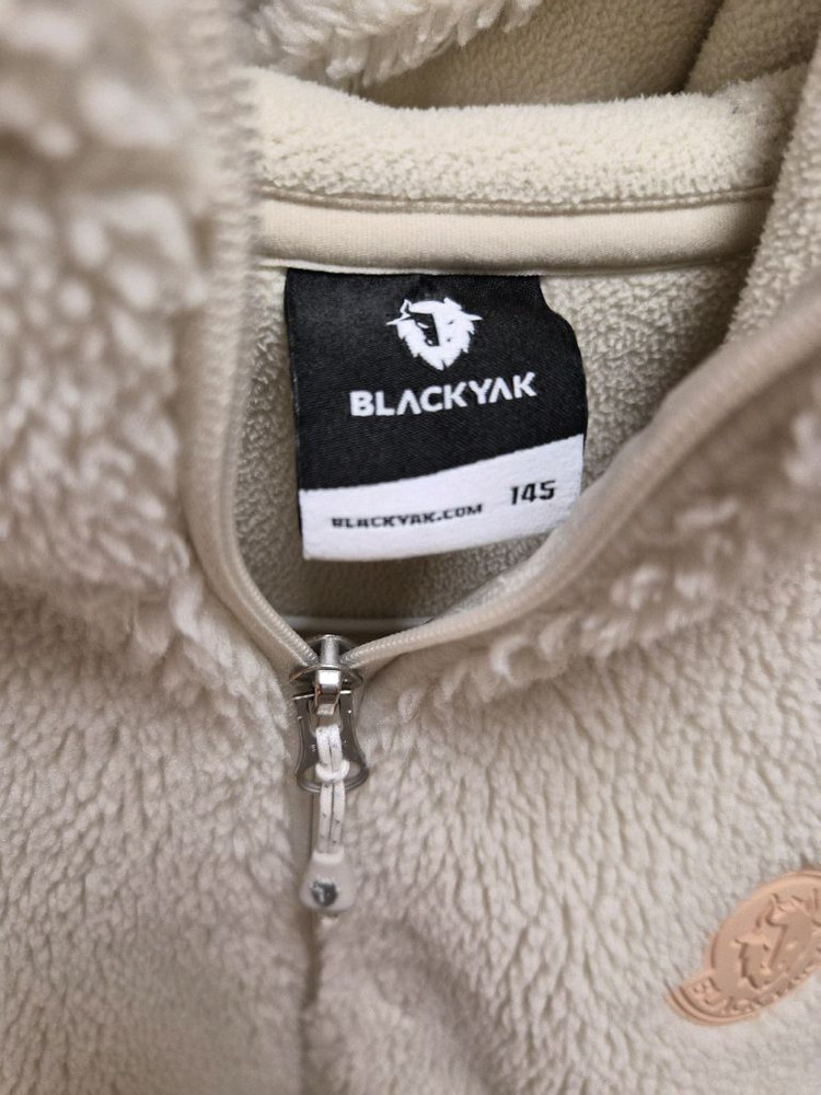 블랙야크 아동 후리스 145 판매합니다.--2