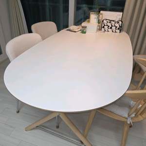 이케아 달스훌트 테이블 이미지