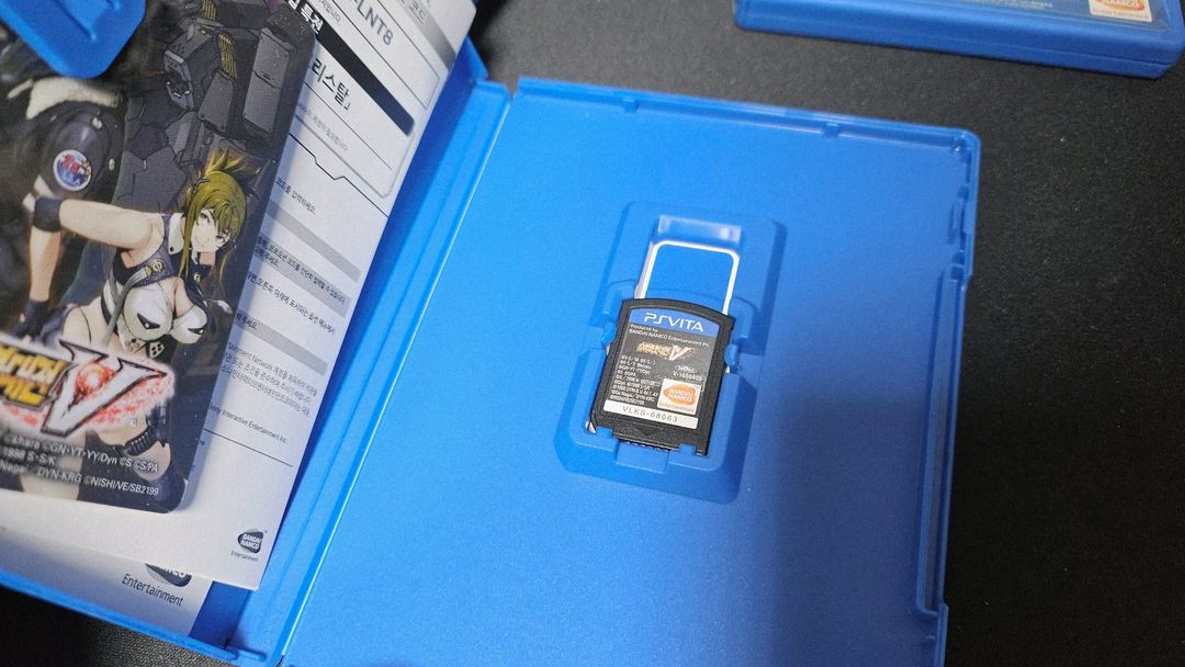 PS VITA 슈퍼로봇대전 4종 + 페르소나4골든--3