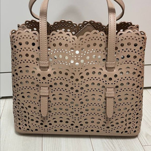 알라이아 미나 25