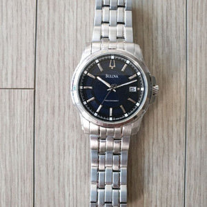부로바 프리시져니스트(Bulova precisionist) 고정밀 쿼츠(UHF) 진한 청판 검판 메탈시계