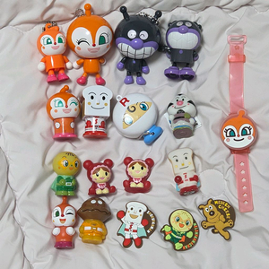 호빵맨 고전 피규어 가챠 메론빵맨 세균맨식빵맨베이비맨카레빵맨빵아저씨딸랑이 이미지