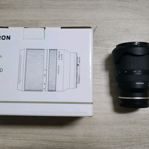 탐론 17-28mm F/2.8 렌즈