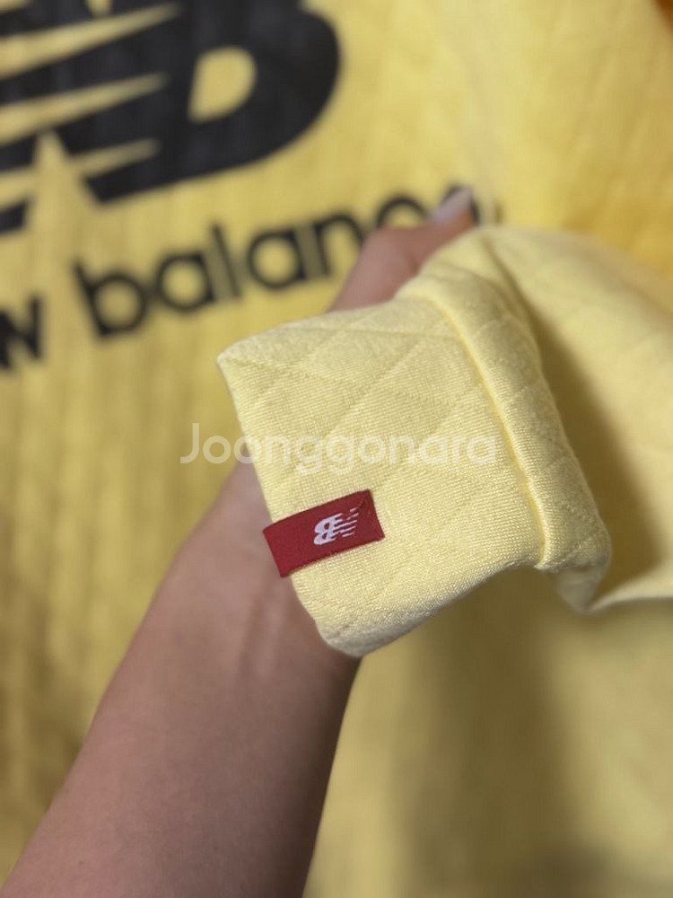 뉴발란스 퀼팅 맨투맨 M--2