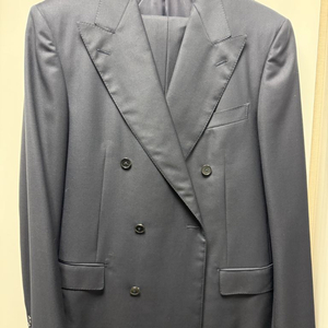 에르메네질도제냐 수트