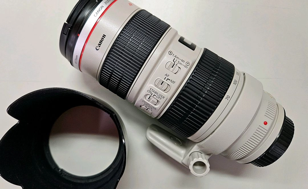 A급> 캐논 EF 70-200mm F2.8L IS 캐논망원렌즈 구아빠백통 이미지