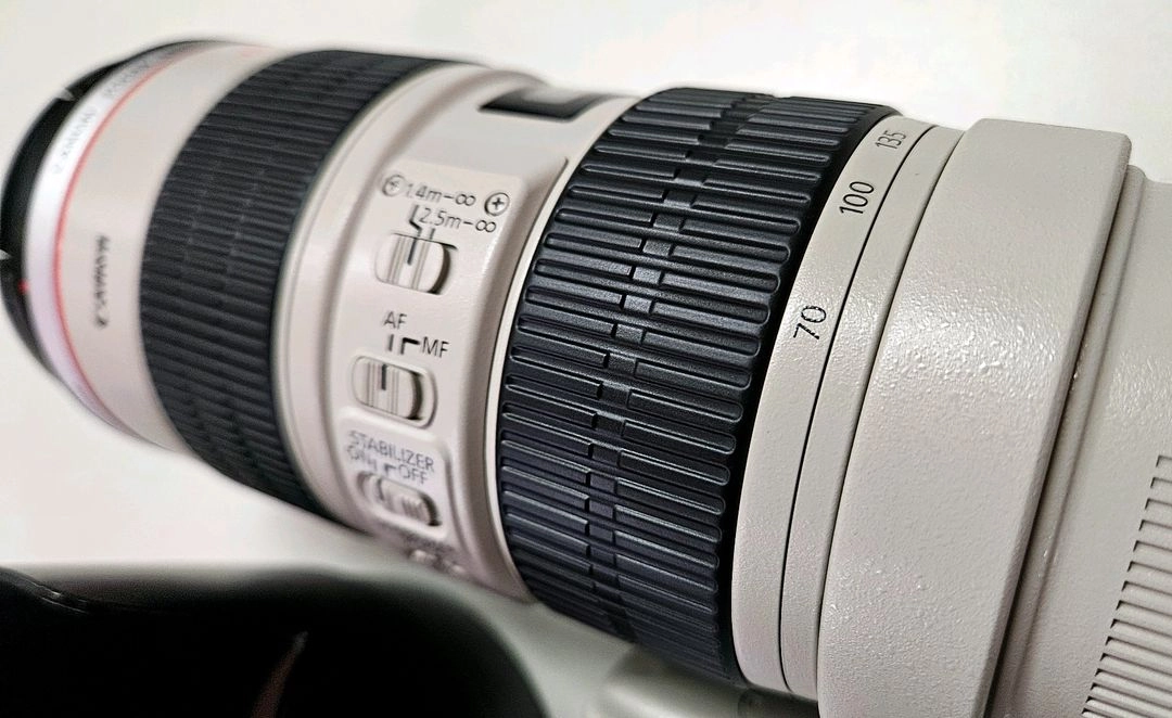 A급> 캐논 EF 70-200mm F2.8L IS 캐논망원렌즈 구아빠백통 이미지