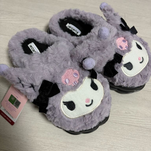 [새상품] 산리오 쿠로미 털 슬리퍼