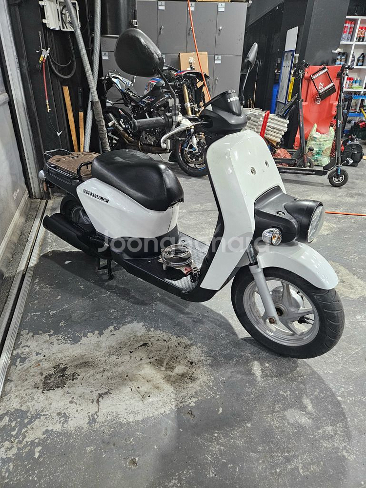 혼다 벤리 110 스쿠터--2