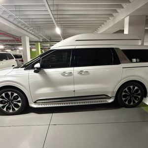 기아 카니발 4세대 9인승 하이리무진 가솔린 3.5 시그니처 이미지