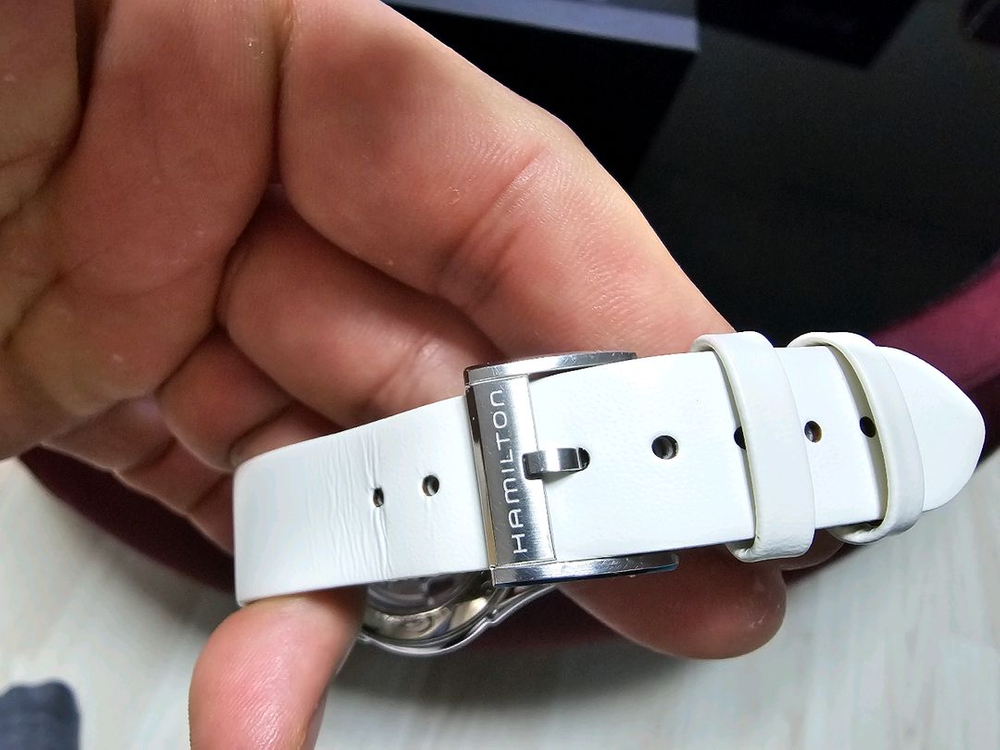 마지막입니다 55만원 해밀턴 H32405811 재즈마스터 뷰매틱 스켈레톤 레이디 실버--3