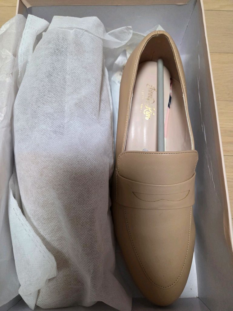 지니킴 베이지색 로퍼 250사이즈--1