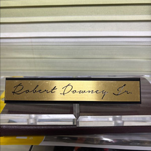 아이언맨 토니 로버트 다우니 주니어 명패 판매