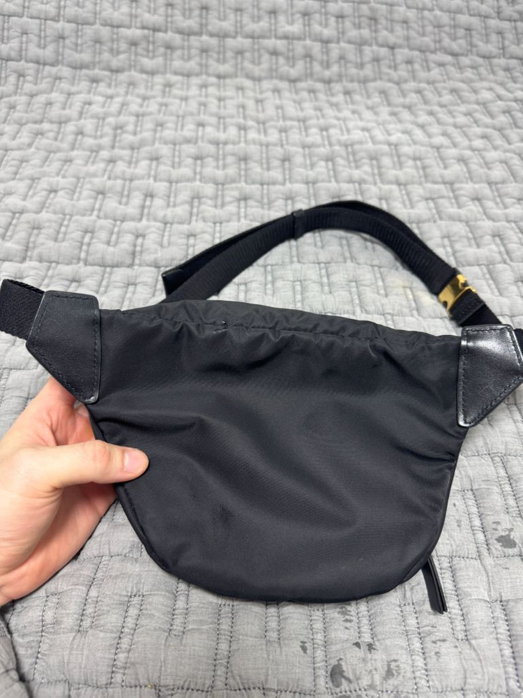 몽클레어 금장 로고 벨트백 힙색 가방--7