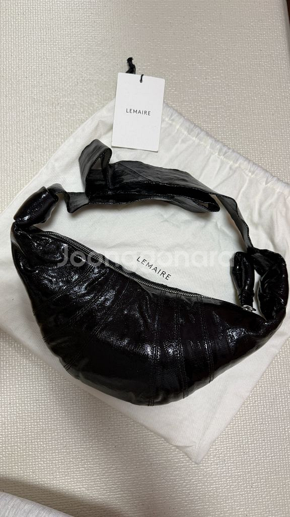 르메르 크루아상백 코티드 블랙--0