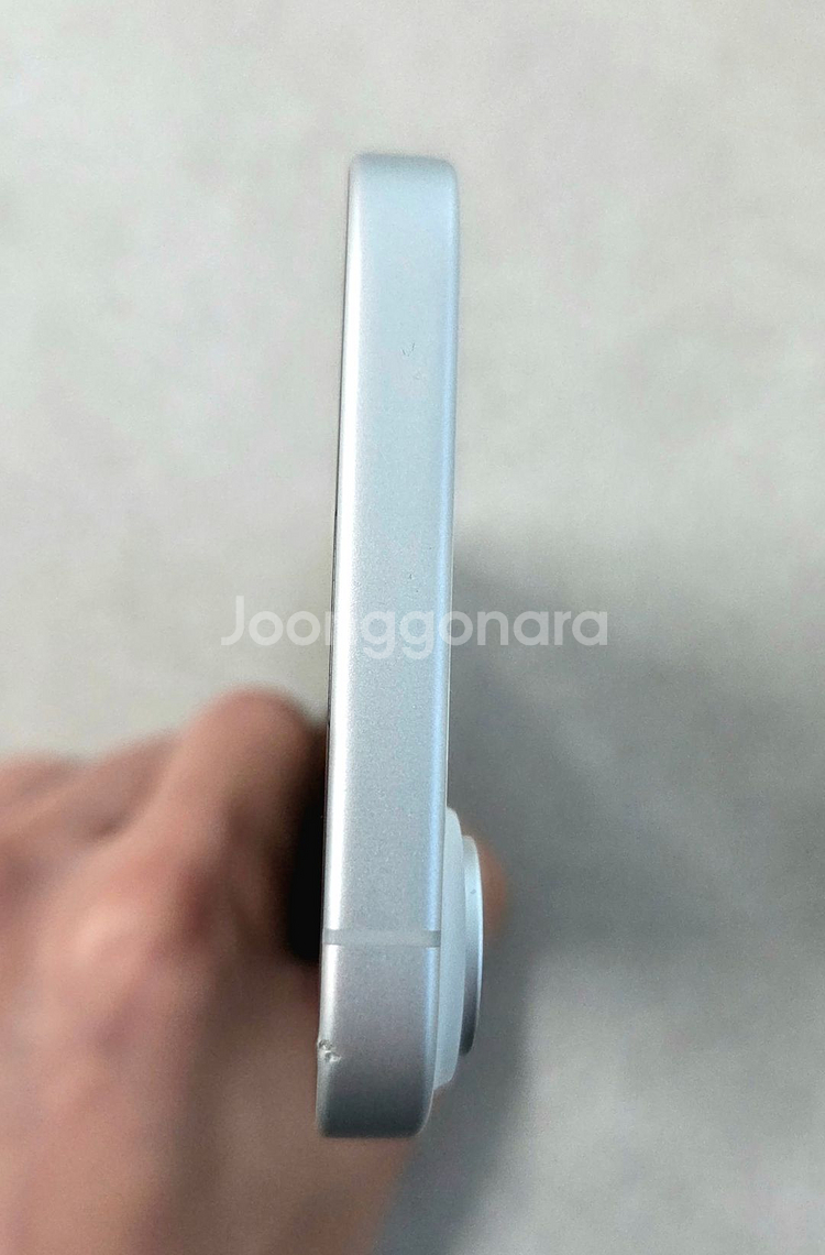 아이폰 16 256G 팝니다.[82만]--3