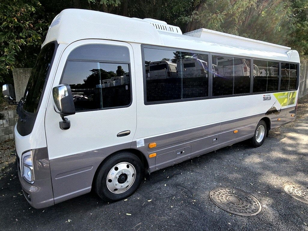 22년 뉴카운티초장축6인승캠핑카 오토(7천km) 이미지