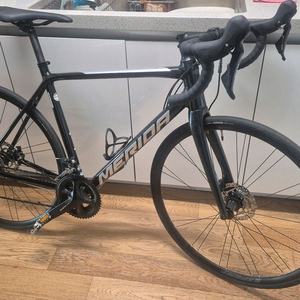 메리다 스컬트라 400 디스크