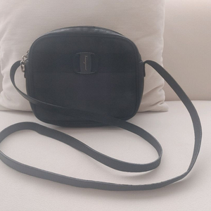 페라가모 크로스백