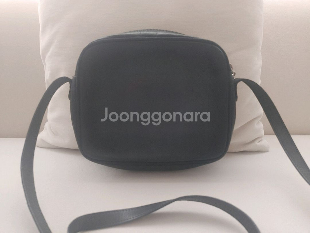 페라가모 크로스백--1