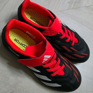 새제품)아디다스키즈 축구화210