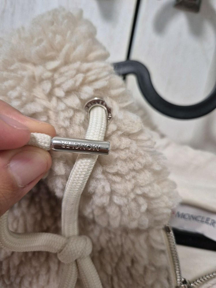 몽클레어 테디 후드 집업--3