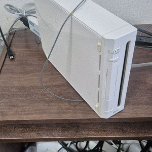 닌텐도 Wii 본체 + 바디바인딩 세트
