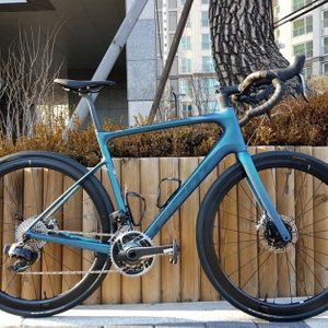 자이언트 디파이 어드밴스 프로0 프레임셋 (ML 사이즈)