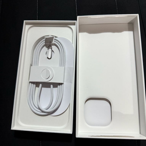 아이폰 16 프로 맥스 256GB 배터리 99% 화이트