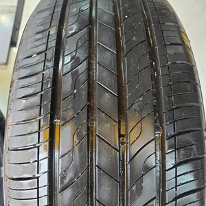 중고타이어 225 50 17 판매합니다. 금호타이어