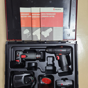 (새상품)무선충전드릴+ 소형그라인더 셋 팝니다.