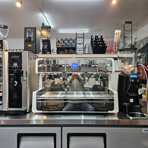 커피머신 씨메05PID, 자동그라인더, 핫워터디스펜서 SET 판매합니다.