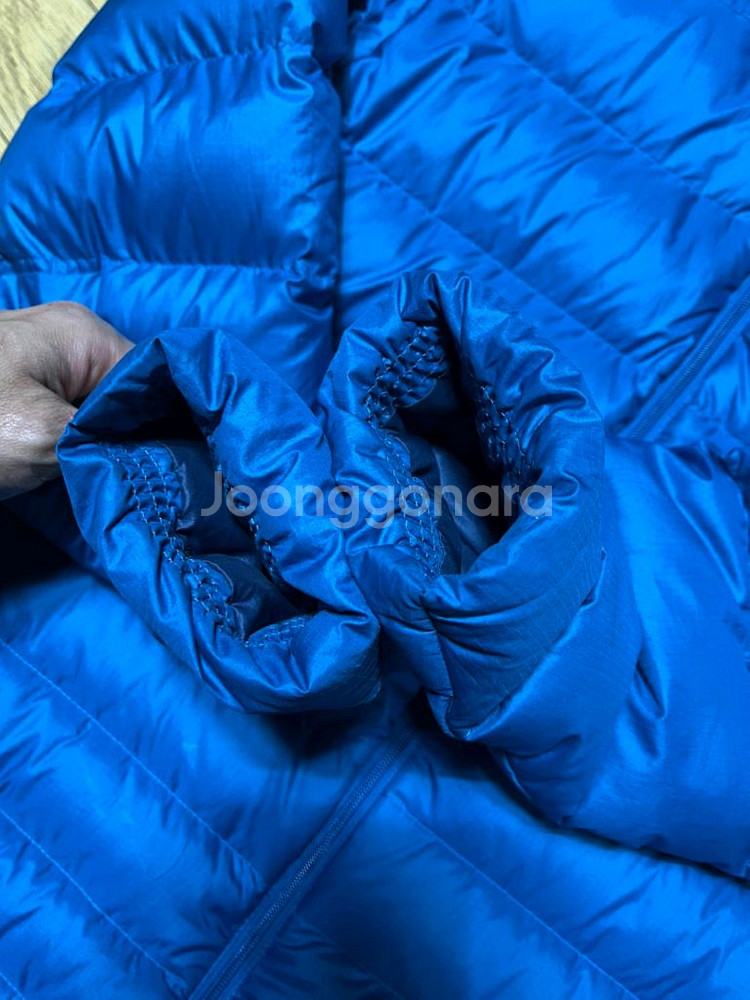 파타고니아 다운 스웨터 후디 후드 경량 패딩 맨xs 우먼s 등산 클라이밍--2