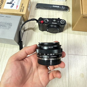 티티아티산 25mm f2 후지x마운트 판매합니다