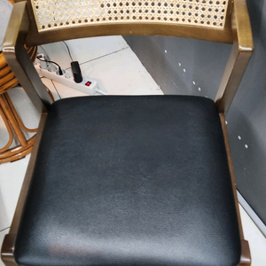 앤틱 라탄 의자