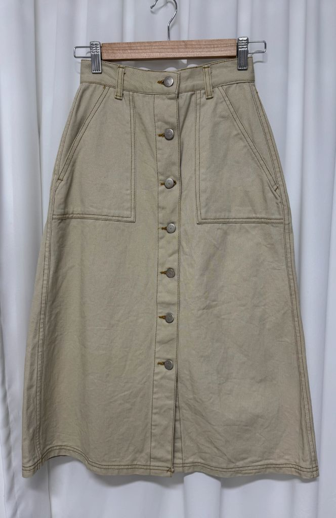 로맨틱크라운 베이지 스커트 이미지