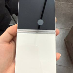 무잔상)갤럭시Z플립5 크림 512GB 이미지