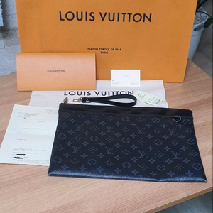 루이비통 이클립스 클러치백 정품S급(보증서O)구찌프라다디올고야드샤넬셀린느보테가생로랑버버리발렌시아가