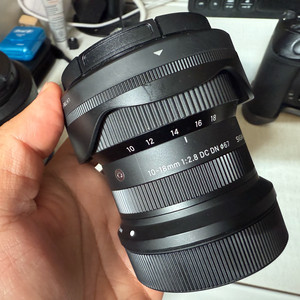 시그마 10-18 f2.8 dc dn 캐논