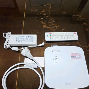 LG 시네빔 PF50KA 프로젝터 이미지