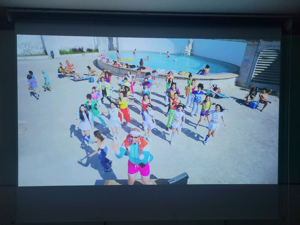 LG 시네빔 PF50KA 프로젝터 이미지