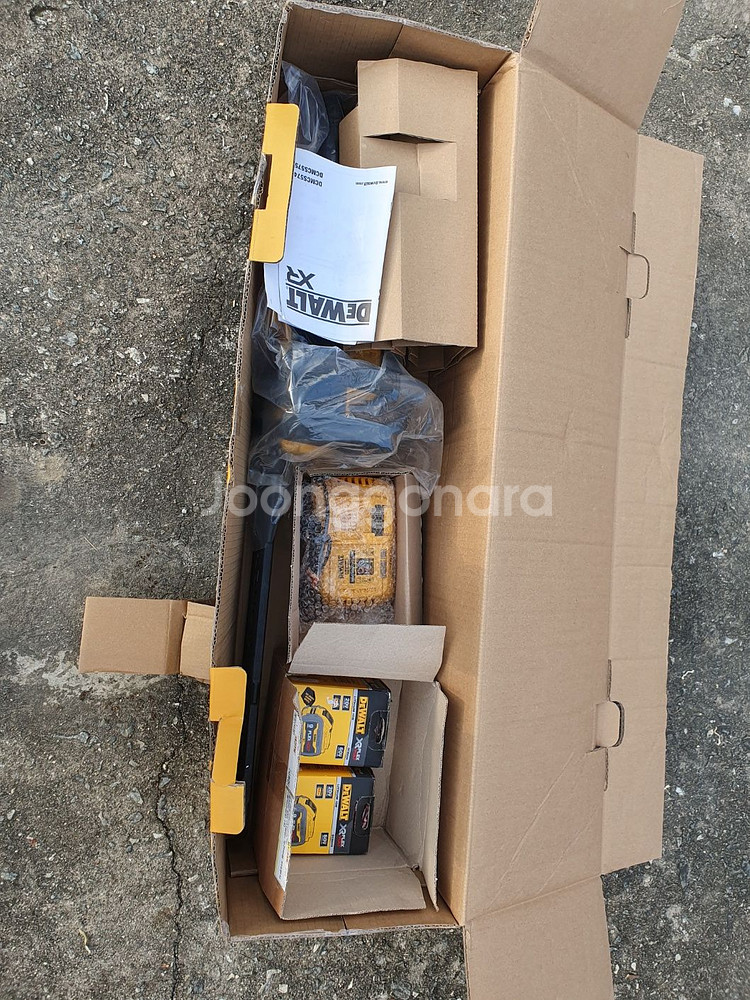 디월트 DCS386N 무선 전기톱 세트--4