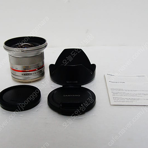 소니용 삼양 12mm f2.0 MF 실버 렌즈팝니다.