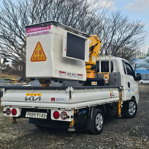 1톤바가지차 봉고3 22년식 동해950 오토 중고1톤고소작업차 이미지