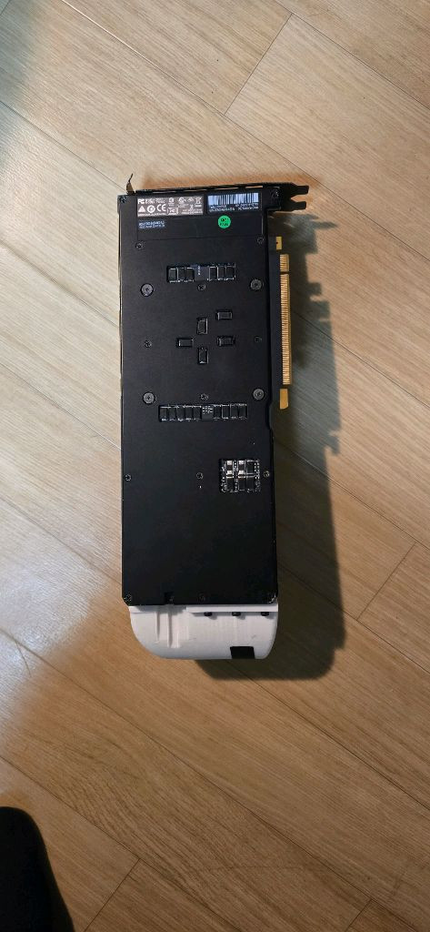 Nvidia TESLA V100 그래픽카드--4