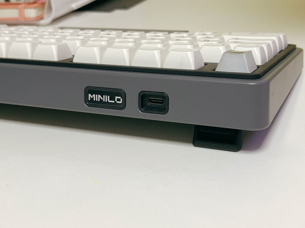 (상태S급)바밀로 기계식 FPS 키보드 +키캡추가 이미지