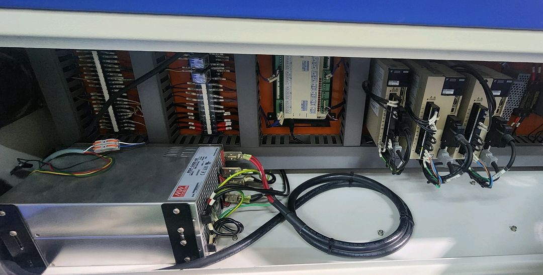 1390 비전레이저커팅기 신라드 200W--3