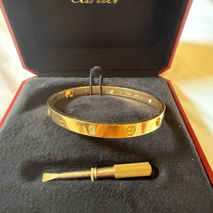 까르띠에 러브 팔찌 4p19호 이미지