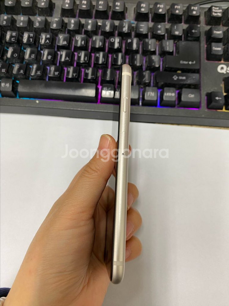 아이폰SE3 스타라이트 A급 128GB 배터리성능100%--5