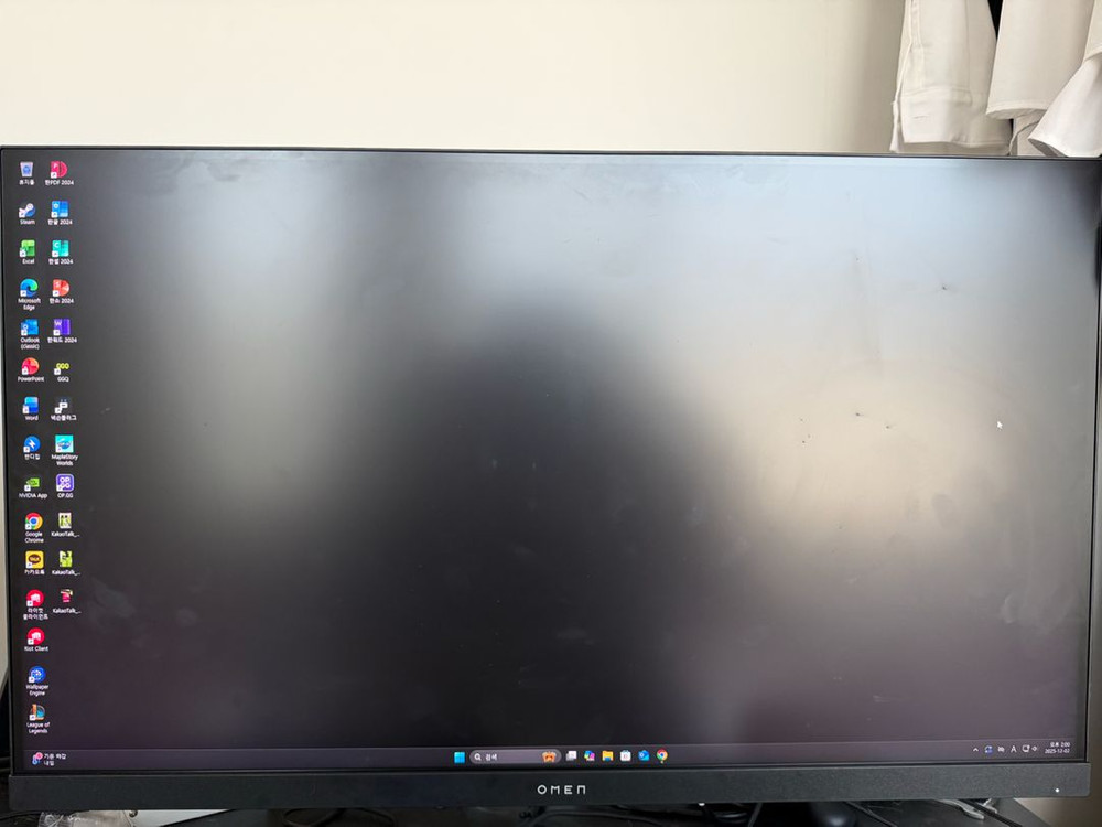 HP QHD 165Hz IPS 400Nits 피벗 틸트 게이밍 모니터 이미지
